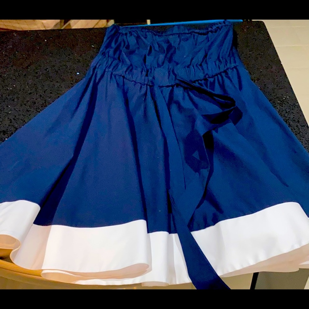 Strapless dress tie  waist and white bottom